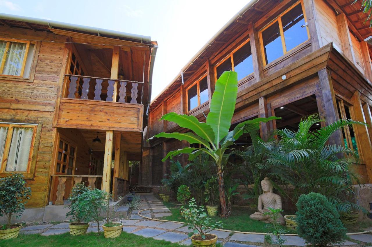 Brushwood Villa- Cottages And Bar 팔로렘 외부 사진