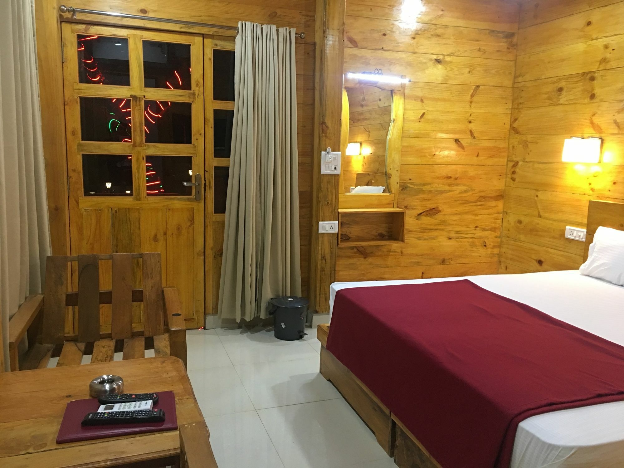 Brushwood Villa- Cottages And Bar 팔로렘 외부 사진